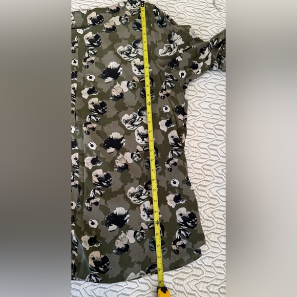 Banana Republic Pull On Silk Blouse Sz XL - Picture 7 of 9